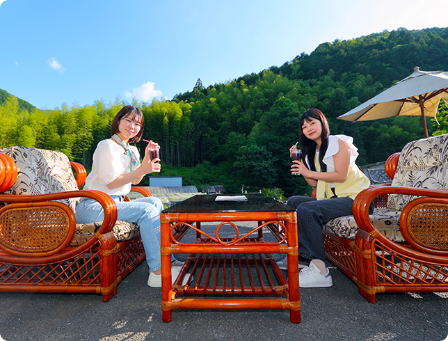 マスターの好きなもの（バイクと音楽）を詰め込んだ隠れ家的なカフェ